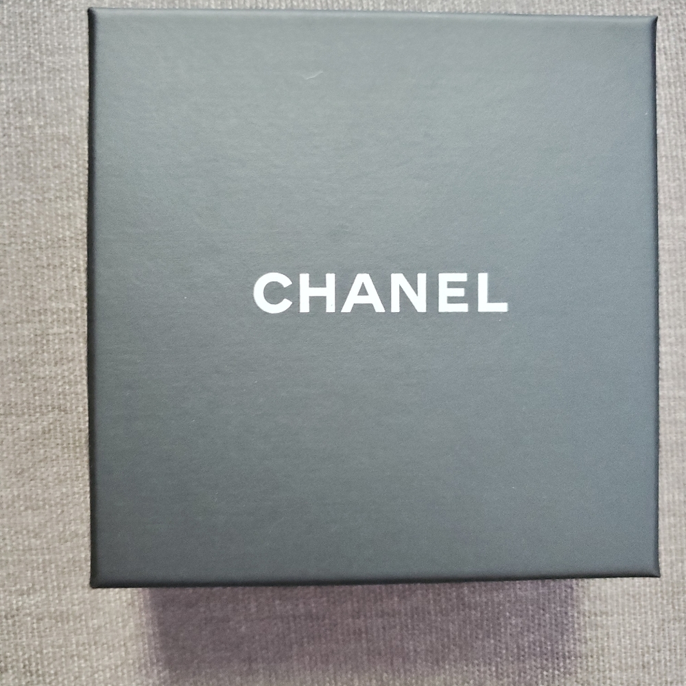 Chanel necklace box